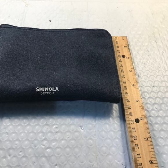 SHINOLA  DETROIT American Airlines Travel Case Blue Felt Zip Closure - Picture 5 of 7